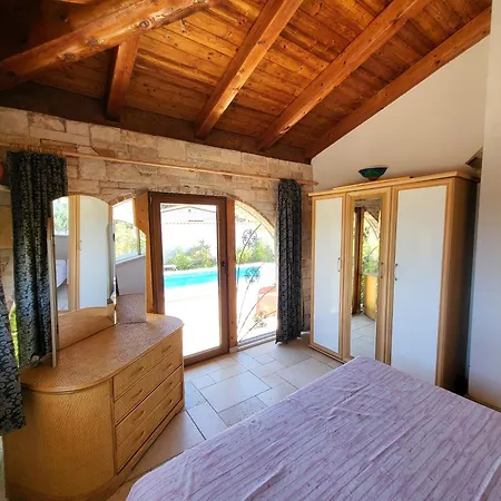 Feriehus House Mit Pool Šišan